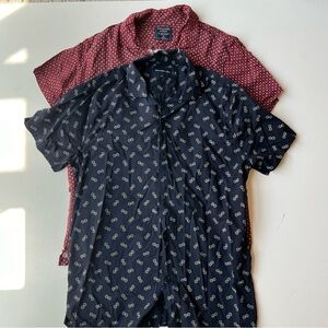 Abercrombie & Fitch - lot of 2 - button down short sleeve shirts - medium
